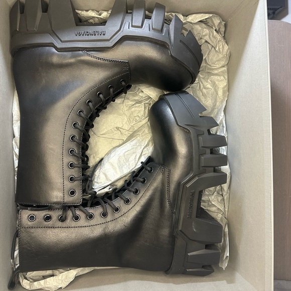 Balenciaga Bulldozer boots - Picture 3 of 7